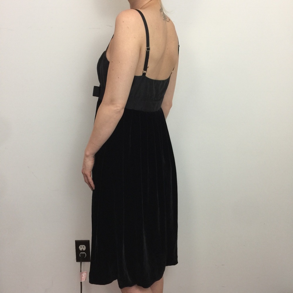 Le Lis Blanc Black Velvet Babydoll Midi Dress - Picture 2 of 8